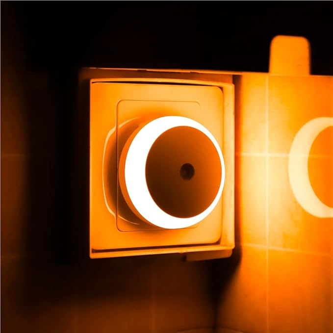 LED Night Light in Dusk to Dawn Smart Sensor Auto Dim Into Wall Night Lamp for Bathroom Hallway Kitchen Stairway Bedroom(1pc Amber)