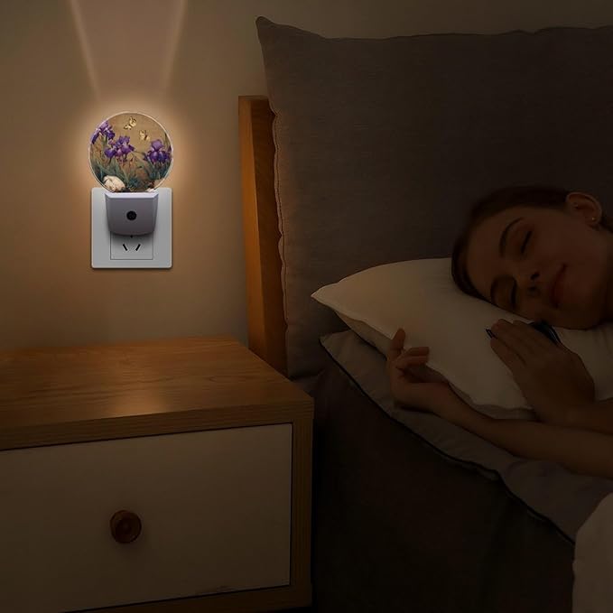 Night Lights Plug Into Wall, Classical Vitality LED Smart Light Sensor Night Light Auto Dusk to Dawn for Hallway, Bedroom, Bathroom, Stairway