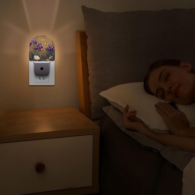 Night Lights Plug Into Wall, Classical Vitality LED Smart Light Sensor Night Light Auto Dusk to Dawn for Hallway, Bedroom, Bathroom, Stairway