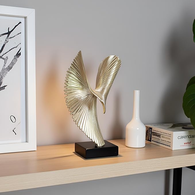 Modern Abstract Eagle Decorative Sculpture, Dining Living Room Desk Decor,Geometric Home Decor Statues,Shelf Top Decor Aesthetics, Coffee Tables or Office Shelves（Golden）