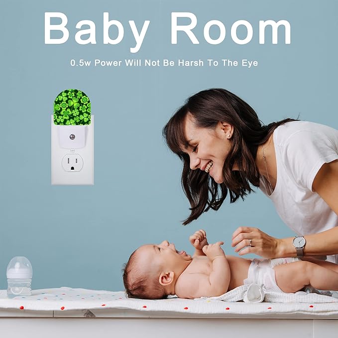 Clover Leaf Night Light,Lucky Green St. Patrick's Day Night Lights Plug into Wall, Dusk to Dawn Sensor LED Lamp 0.5W for Boys/Girls/Women/Men Decorations Room 0.5W Sleep Friendly