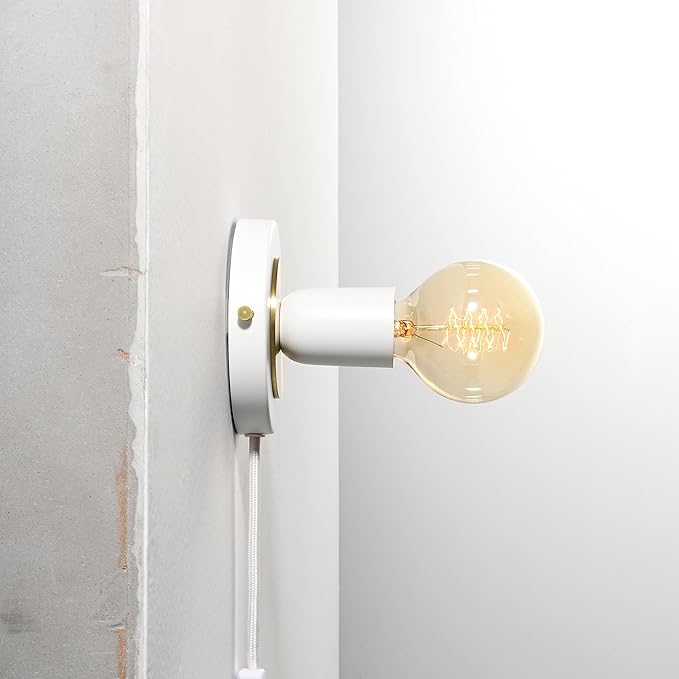 BRIGHTTIA Luna 1-Light Plug-in Wall Sconce - Mid Century Modern Minimalist Bedroom Home Office Lighting - Portable Wall Lamp for Apartments & Small Spaces with No J-Box - White & Gold (BW0026-1WGP)
