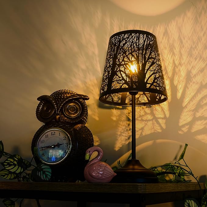 Black Metal Tree Shadow Table Lamp, Vintage Rustic Bedside Lamp, Small Bedside Night Light for Kids, Ambient Mood Lighting for Bedroom Living Room, Halloween Gothic Decorative Small Spaces Table Lamp