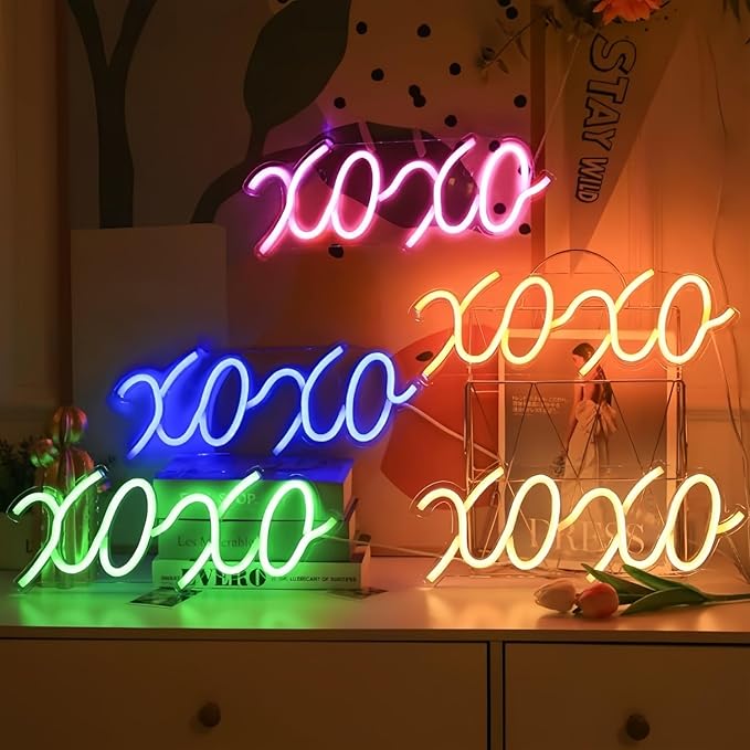 XOXO LED Neon Signs for Wall Decor Neon Wall Art Acrylic LED Lights with Hanging Chain Light Up for Bedroom Decor Graduation Bar Pub Wedding Party 5V USB Powered Dimmable