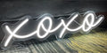 XOXO LED Neon Signs for Wall Decor Neon Wall Art Acrylic LED Lights with Hanging Chain Light Up for Bedroom Decor Graduation Bar Pub Wedding Party 5V USB Powered Dimmable