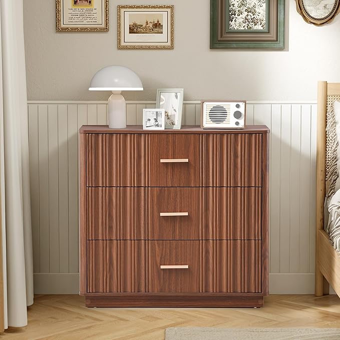 Fluted Dresser for Bedroom with 3 Drawers, 31.5" Wide Modern Chest of Drawers with Metal Handle, Large Storage Dresser, Wood Closet Clothes Storage Organizer for Nursery Living Room, Hallway, Walnut
