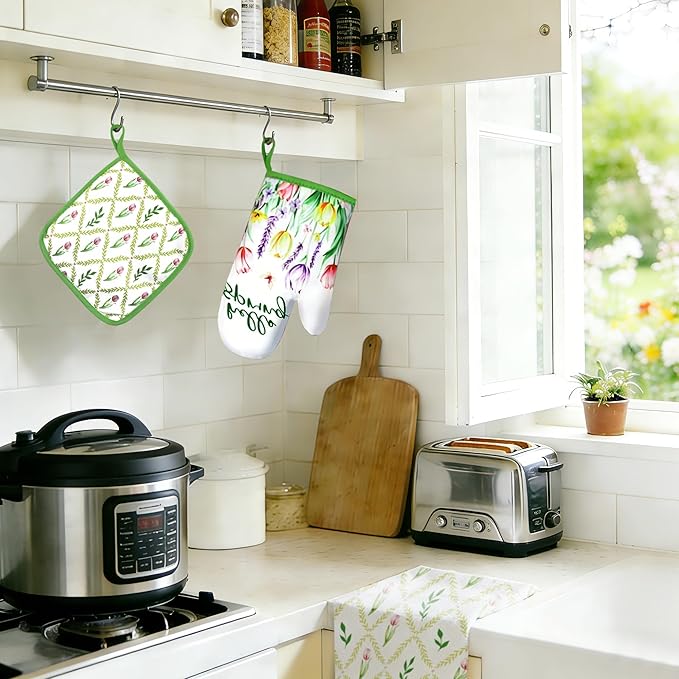 8 Pcs Tulip Floral Spring Style Kitchen Towels and Oven Mitts and Pot Holders Sets 4 Dish Towels 2 Absorbent Square Potholders 2 Heat Resistant Glove for Cooking Baking Home Gifting ﻿