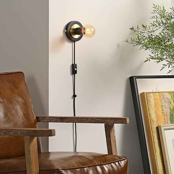 BRIGHTTIA Luna 1-Light Plug-in Wall Sconce - Mid Century Modern Minimalist Bedroom Home Office Lighting - Portable Wall Lamp for Apartments & Small Spaces with No J-Box - Black & Gold (BW0026-1BGP)
