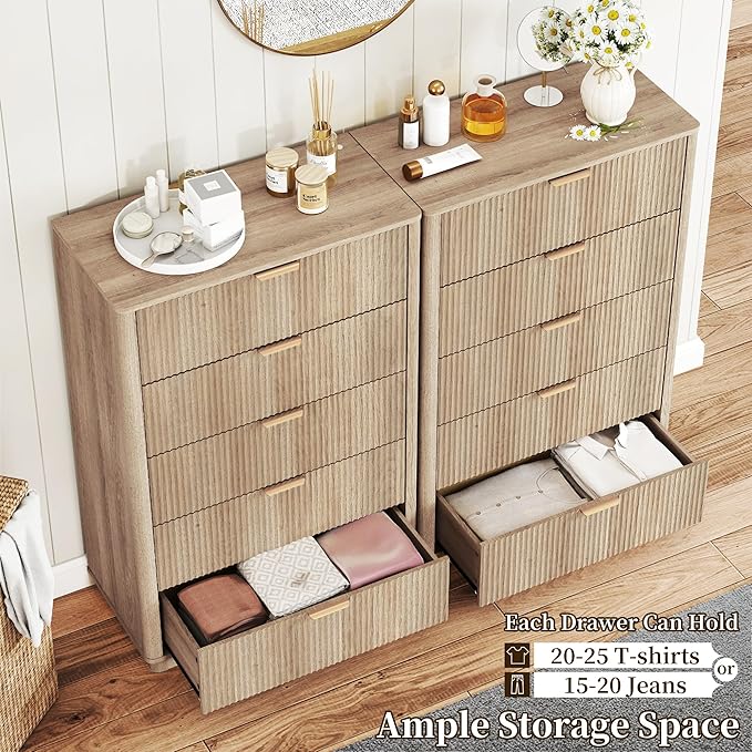 Fluted Dresser for Bedroom with 5 Drawers, 31.5" Wide Modern Chest of Drawers with Lighting, Wooden Dresser TV Stand with Curved Edges, Closet Organizer for Living Room, Hallway,Natural